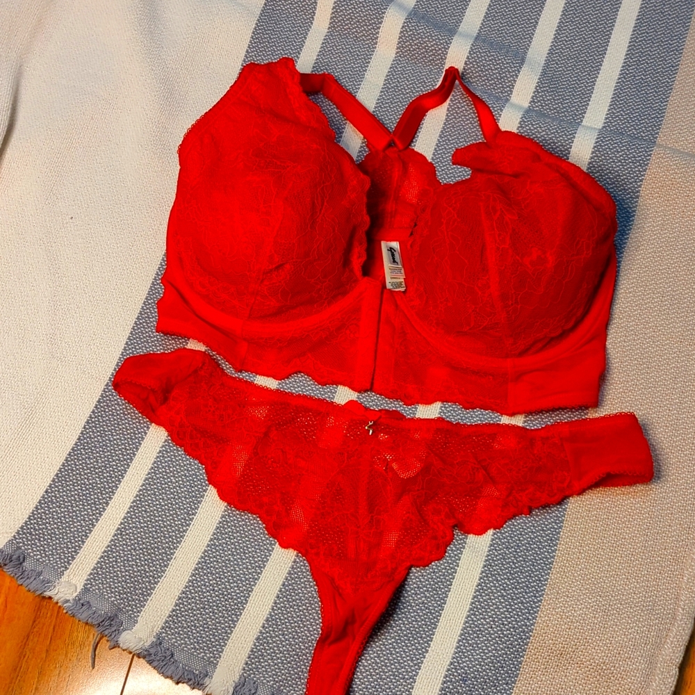 New Gossard Lingerie Set (36G/US14)